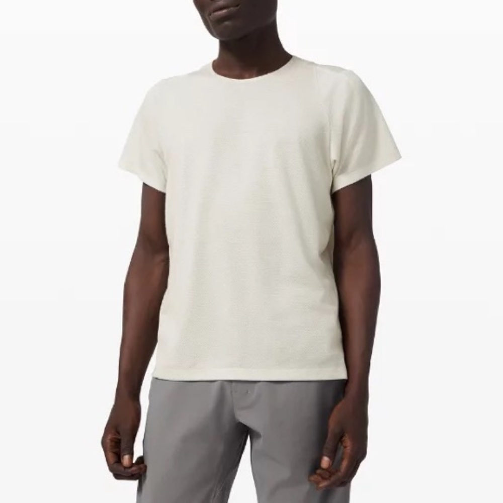 Lululemon lab sarvada short sleeve